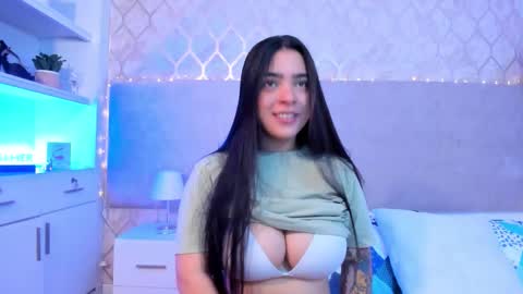 Snapshot of kamilabetancourt chatting on February 2026 02:22:02 PM Kamila Betancourt online show from February 2026 02:22:02 PM