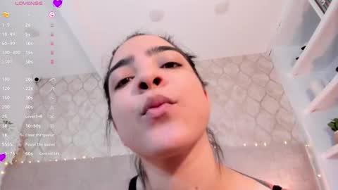 Snapshot of kamilabetancourt chatting on March 2026 01:40:02 PM Kamila Betancourt online show from March 2026 01:40:02 PM