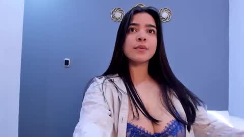 Kamila Betancourt online show from June 2026 01:39:02 PM