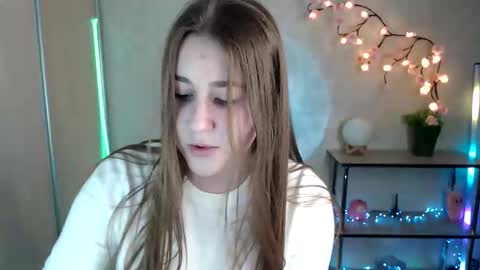 kamilla_love_ online show from May 2026 12:43:01 PM