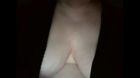 Snapshot of kamillalalove chatting on March 2025 05:25:01 PM KamillaLaLove online show from March 2025 05:25:01 PM