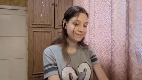 Mari  Simmons online show from November 2025 08:13:02 AM