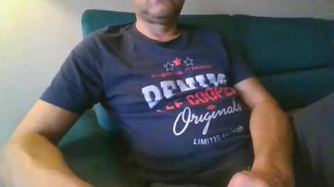 Snapshot of kanaletto chatting on December 2025 12:14:02 PM Mario online show from December 2025 12:14:02 PM