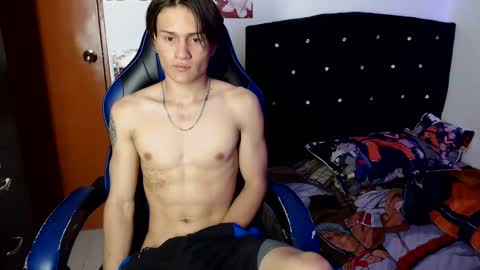 Snapshot of kanekixxxhot chatting on March 2025 10:54:01 PM andres online show from March 2025 10:54:01 PM