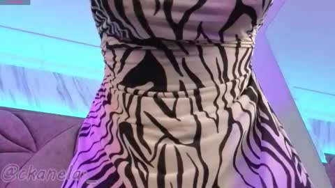 Cami online show from November 2025 12:33:02 PM