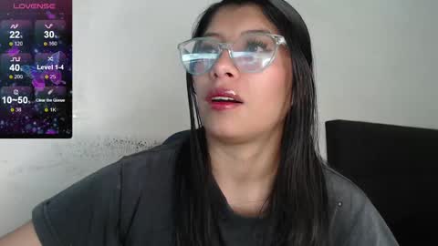 Snapshot of kanroji_mitsuri_11 chatting on December 2024 08:54:02 PM Sanctuary online show from December 2024 08:54:02 PM