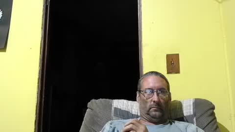 Snapshot of kansasfarmer1 chatting on October 2025 12:19:01 AM kansasfarmer1 online show from October 2025 12:19:01 AM