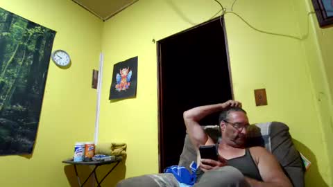 kansasfarmer1 online show from October 2025 02:37:02 AM