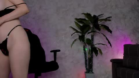 Emma online show from June 2026 02:14:02 AM