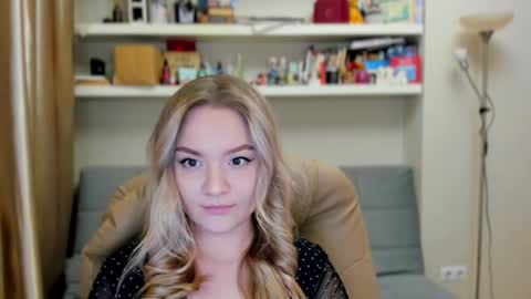 Snapshot of kara_smith_ chatting on November 2025 10:46:01 PM Kara. Off from 15th till 24th of December online show from November 2025 10:46:01 PM