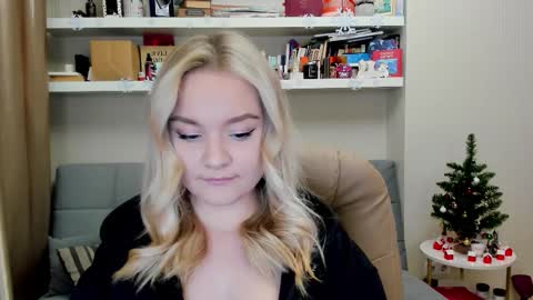 Snapshot of kara_smith_ chatting on December 2025 01:00:01 AM Kara. Off from 15th till 24th of December online show from December 2025 01:00:01 AM