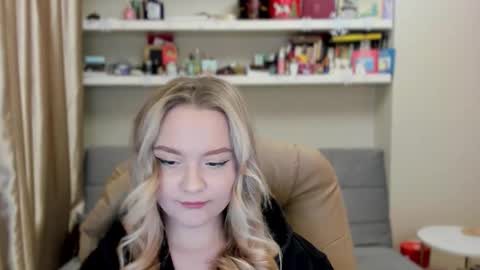 Snapshot of kara_smith_ chatting on February 2026 11:34:02 PM Kara. Off from 15th till 24th of December online show from February 2026 11:34:02 PM