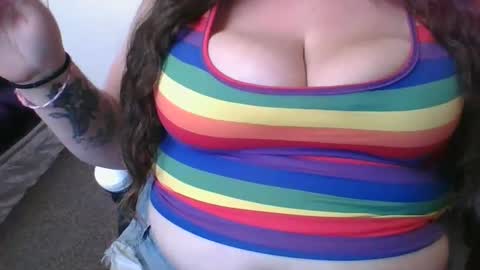 Snapshot of karamelbaby89 chatting on December 2024 08:27:01 PM karamelbaby89 online show from December 2024 08:27:01 PM