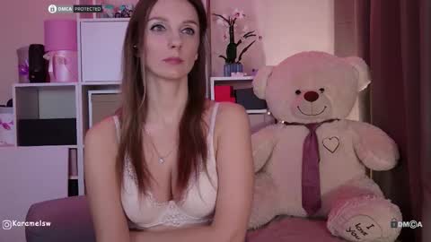 Julia online show from March 2026 08:38:01 PM