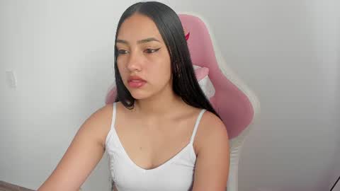 Snapshot of karely_sweet_ chatting on July 2026 02:40:02 PM karely_sweet_ online show from July 2026 02:40:02 PM