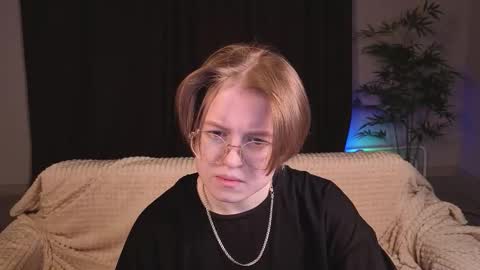 Snapshot of karen_lxve chatting on March 2026 01:14:01 AM Karen online show from March 2026 01:14:01 AM