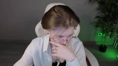 Snapshot of karen_lxve chatting on March 2026 10:20:01 AM Karen online show from March 2026 10:20:01 AM