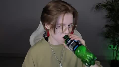 Snapshot of karen_lxve chatting on March 2026 08:51:02 AM Karen online show from March 2026 08:51:02 AM