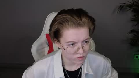 Snapshot of karen_lxve chatting on March 2026 09:25:01 AM Karen online show from March 2026 09:25:01 AM