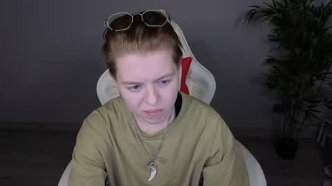 Snapshot of karen_lxve chatting on March 2026 08:40:02 AM Karen online show from March 2026 08:40:02 AM