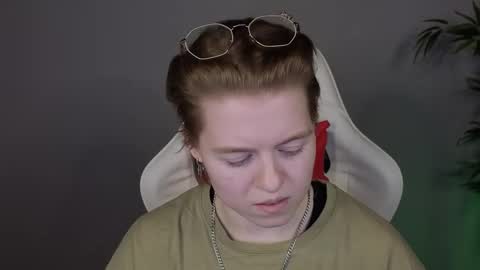 Snapshot of karen_lxve chatting on March 2026 08:42:01 AM Karen online show from March 2026 08:42:01 AM