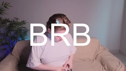 Snapshot of karen_lxve chatting on April 2026 09:04:01 AM Karen online show from April 2026 09:04:01 AM