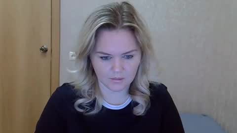 karennelsonx online show from April 2026 07:41:01 AM