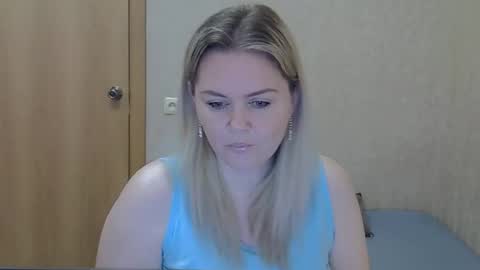 karennelsonx online show from May 2026 01:19:01 PM