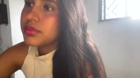 Snapshot of kariina_candy chatting on June 2026 08:57:01 PM kariina candy and fox online show from June 2026 08:57:01 PM