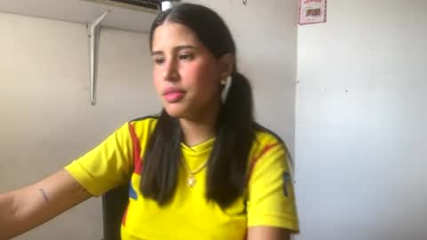 Snapshot of kariina_candy chatting on June 2026 03:36:01 PM kariina candy and fox online show from June 2026 03:36:01 PM