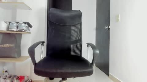 Snapshot of karimthompson chatting on February 2026 04:37:02 PM Karim online show from February 2026 04:37:02 PM