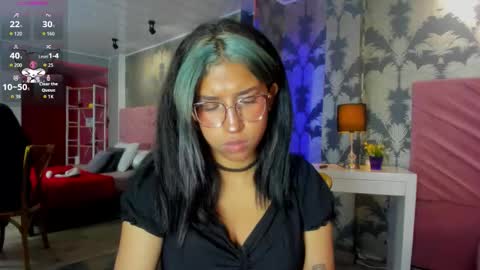 Karina online show from November 2025 07:35:02 PM