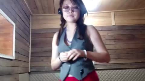 Elisa online show from November 2025 07:18:01 AM