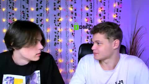 Snapshot of karl_mans chatting on October 2025 07:01:02 PM Karl online show from October 2025 07:01:02 PM