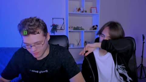 Snapshot of karl_mans chatting on October 2025 07:46:02 PM Karl online show from October 2025 07:46:02 PM