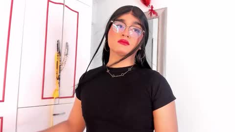 Snapshot of karla_dior chatting on February 2026 04:28:02 PM DIOR online show from February 2026 04:28:02 PM