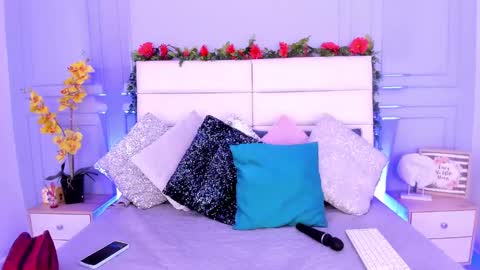 Karla Gonzaless online show from March 2025 06:52:01 PM