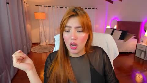 Snapshot of karla_hill_28 chatting on September 2025 04:33:02 AM Karlita online show from September 2025 04:33:02 AM