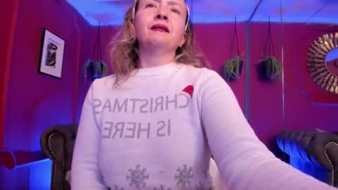 Snapshot of karlaa_evanss chatting on November 2025 03:16:02 AM carla online show from November 2025 03:16:02 AM