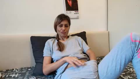 Crystyna online show from October 2025 06:24:01 AM