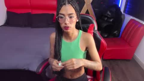 karlaslutskinny__ online show from May 2026 03:23:01 AM