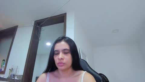 Snapshot of karlavx_01 chatting on October 2025 10:20:02 PM karlavx_01 online show from October 2025 10:20:02 PM