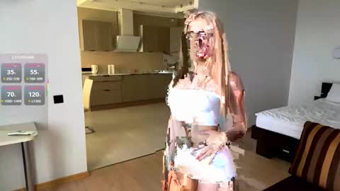 Olivia online show from October 2025 10:25:01 AM