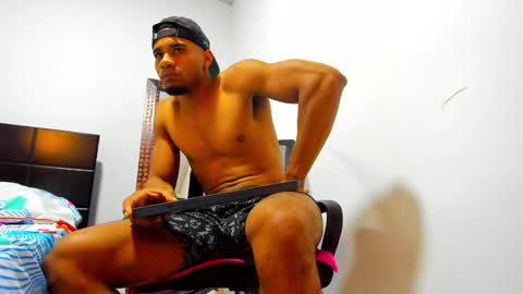 Snapshot of karljensen33 chatting on December 2024 11:50:01 PM karlgenjen online show from December 2024 11:50:01 PM