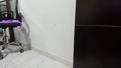 Snapshot of karljensen33 chatting on January 2025 11:18:01 PM karlgenjen online show from January 2025 11:18:01 PM