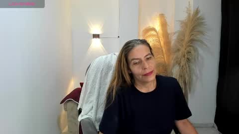 KARLYE online show from June 2026 02:40:01 AM