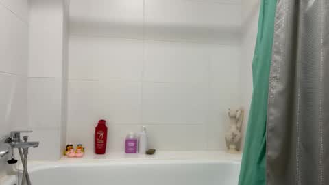 Karol online show from October 2025 01:47:01 AM