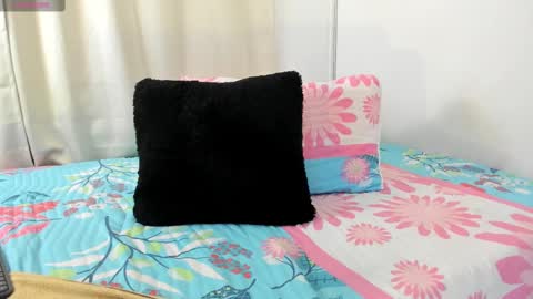 karol_w10 online show from March 2025 01:45:01 AM