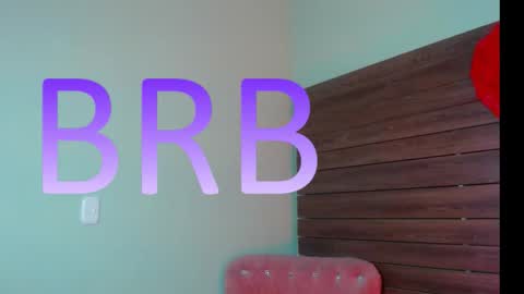 karol_yesenia online show from October 2025 03:42:02 PM