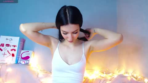 Snapshot of karolina_hottie_ chatting on February 2025 02:53:01 AM Kira online show from February 2025 02:53:01 AM